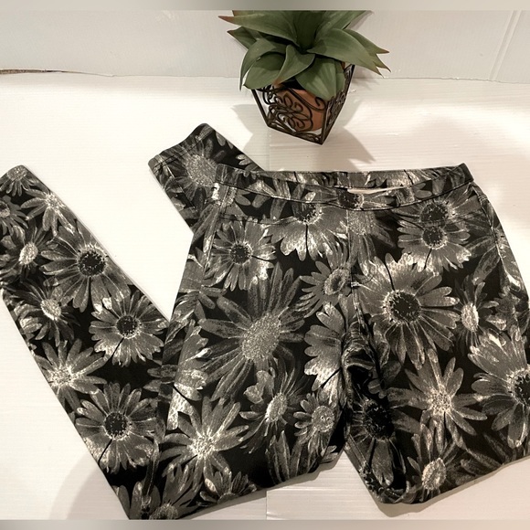 HUE Denim Print Skinny Jeans Leggings w/Stretch Blk /Gray / White Women’s S - Picture 15 of 15